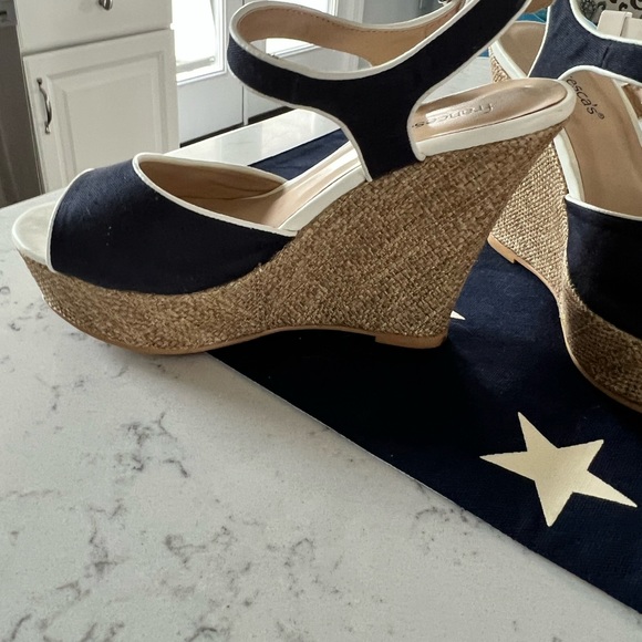 Navy and white wedge heels size 8 - Picture 1 of 4